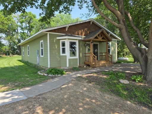 24091 Sunny Side Drive NW, Evansville, MN 56326