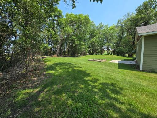 24091 Sunny Side Drive NW, Evansville, MN 56326