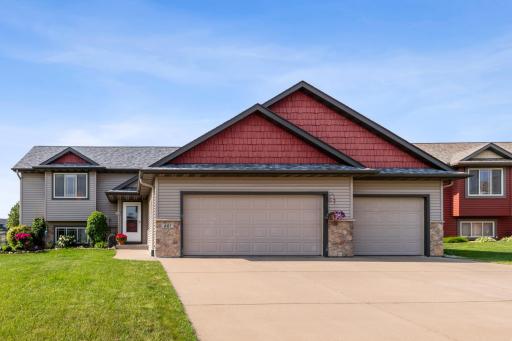 807 Fairchild Drive, River Falls, WI 54022