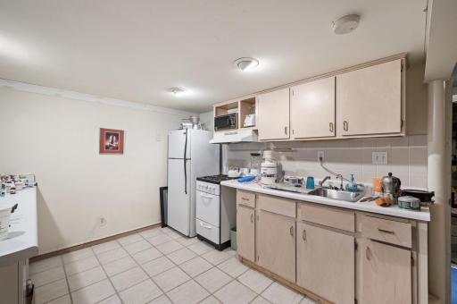 475 Lakeview Avenue, Excelsior, MN 55331