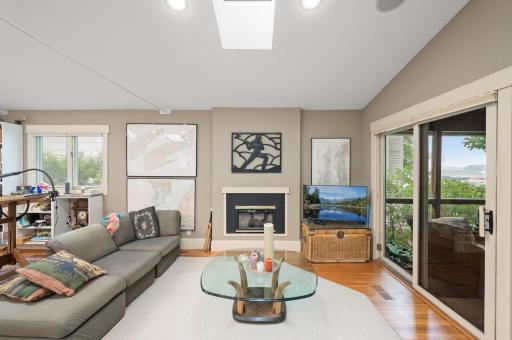 475 Lakeview Avenue, Excelsior, MN 55331