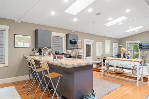 475 Lakeview Avenue, Excelsior, MN 55331