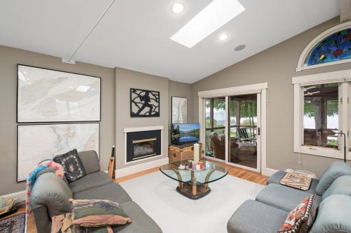 475 Lakeview Avenue, Excelsior, MN 55331