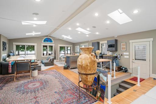 475 Lakeview Avenue, Excelsior, MN 55331