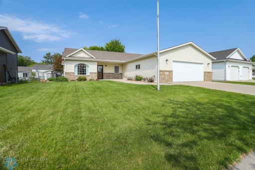 509 32nd Street N, Moorhead, MN 56560
