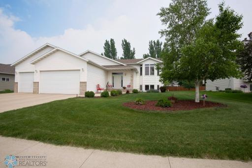 1010 4th Avenue NE, Dilworth, MN 56529