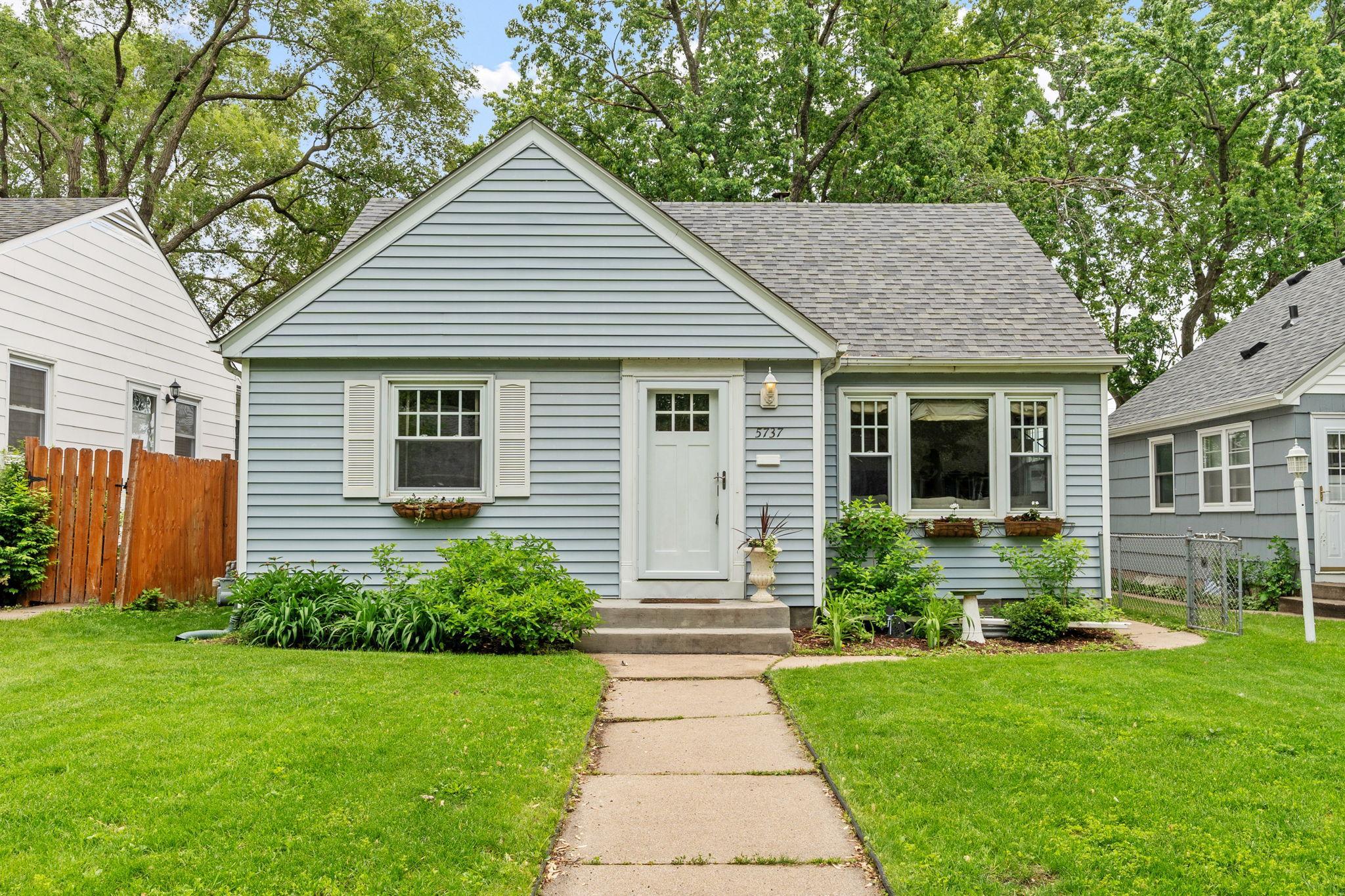Welcome to 5737 Vincent Ave S!