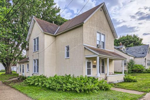 528 20th Avenue NE, Minneapolis, MN 55418