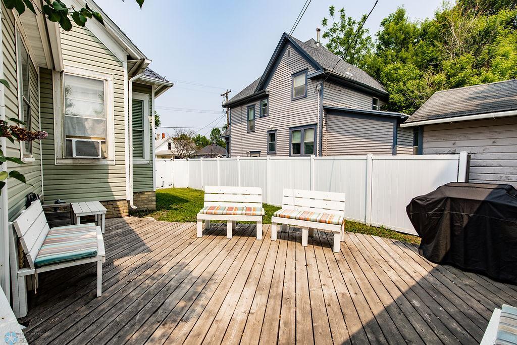 Patio / Fenced yard