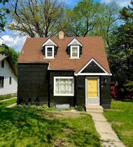 310 Saint Paul Avenue S, Thief River Falls, MN 56701