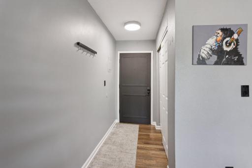 6-web-or-mls-W 22nd St 304-3105-006.jpg