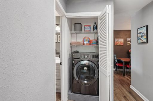 18-web-or-mls-W 22nd St 304-3105-018.jpg