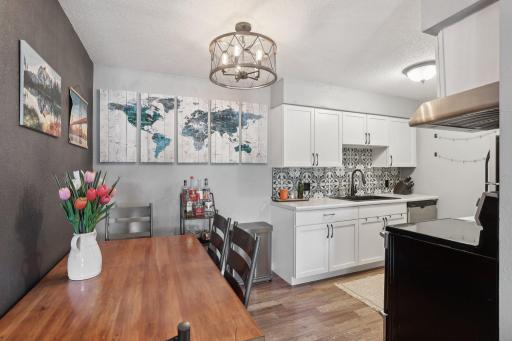 11-web-or-mls-W 22nd St 304-3105-011.jpg