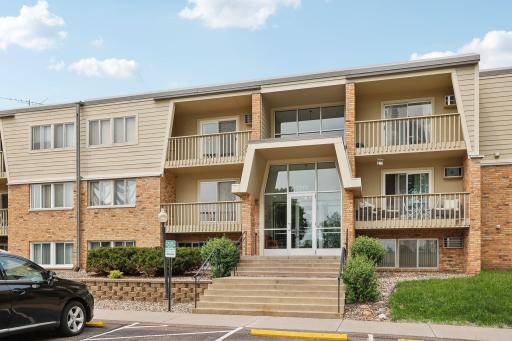 3-web-or-mls-W 22nd St 304-3105-003.jpg