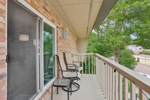 27-web-or-mls-W 22nd St 304-3105-027.jpg