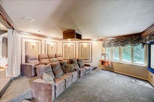 22417 Livery Court, Lakeville, MN 55044