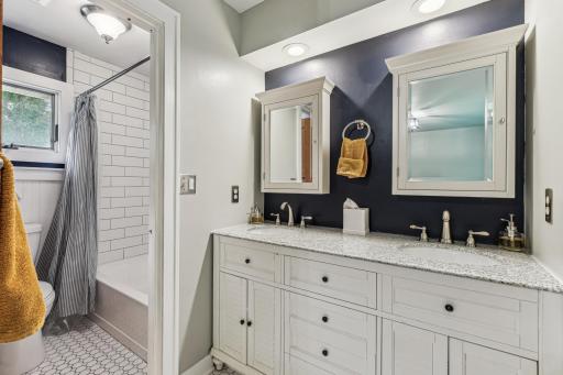 8665 Black Maple Drive, Eden Prairie, MN 55344