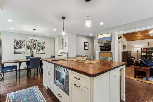 8665 Black Maple Drive, Eden Prairie, MN 55344