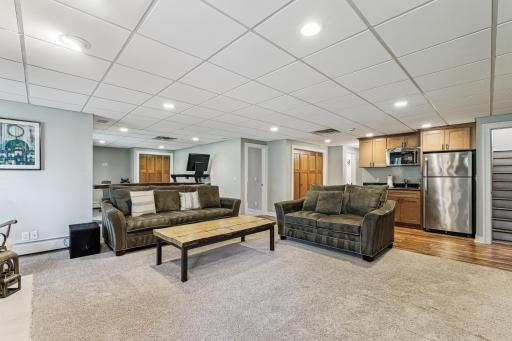 8665 Black Maple Drive, Eden Prairie, MN 55344