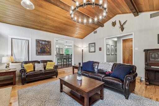 8665 Black Maple Drive, Eden Prairie, MN 55344