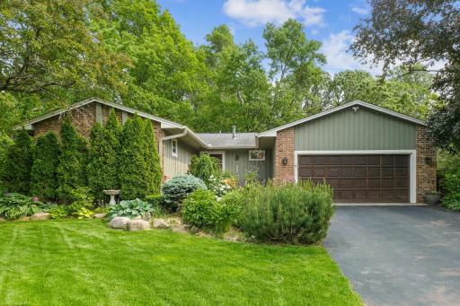 8665 Black Maple Drive, Eden Prairie, MN 55344