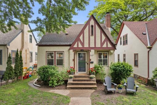 5227 10th Avenue S, Minneapolis, MN 55417
