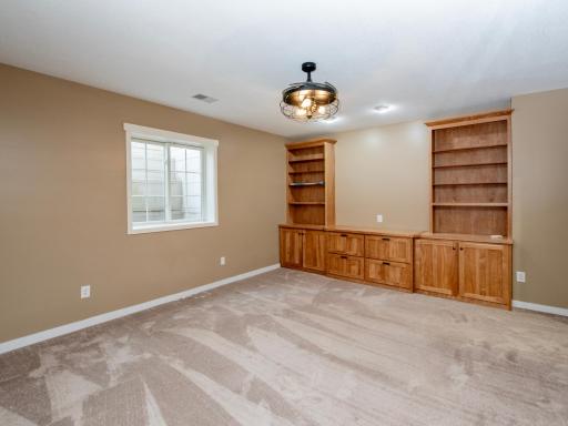 1015 Sycamore Street W, Stillwater, MN 55082