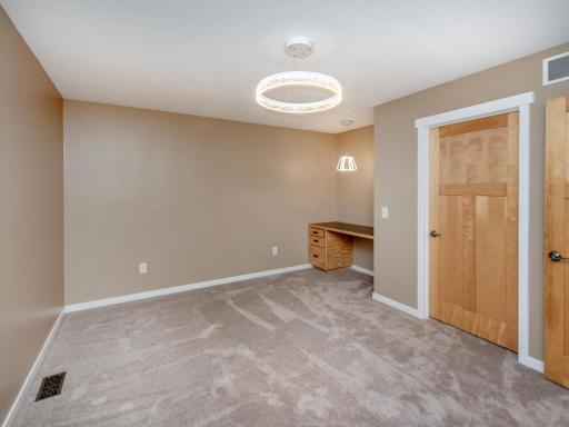 1015 Sycamore Street W, Stillwater, MN 55082