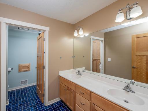 1015 Sycamore Street W, Stillwater, MN 55082