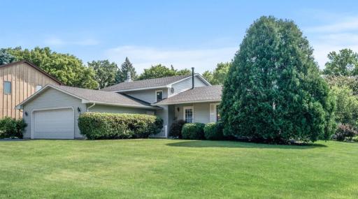 1902 Duck Pond Drive, Saint Paul, MN 55118