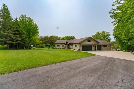 8706 Town Hall Road NW, Byron, MN 55920
