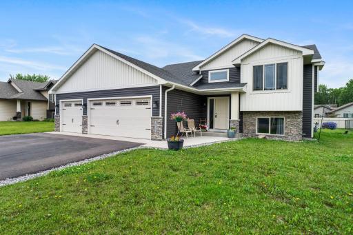 38313 Harder Avenue, North Branch, MN 55056