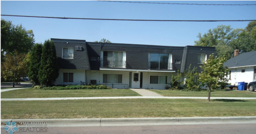 702 Oak Street N, C, Fargo, ND 58102