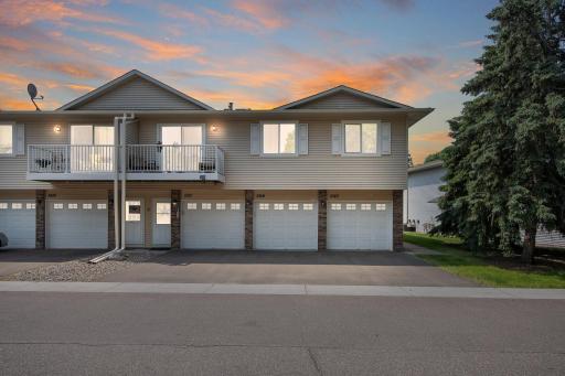 1029 Pond View Court, Vadnais Heights, MN 55127