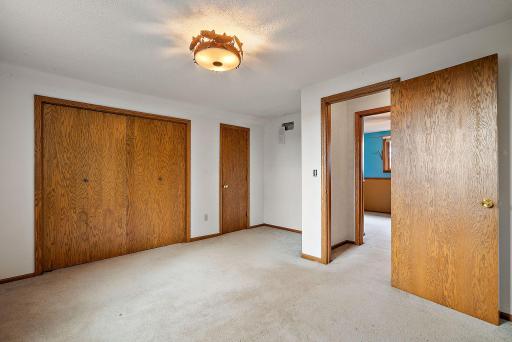 18121 N Diamond Lake Road, Dayton, MN 55327