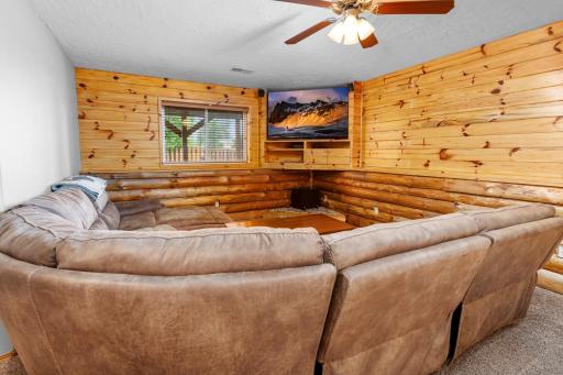 1094VoyagerStreet_StCloud_Interior_12.JPG