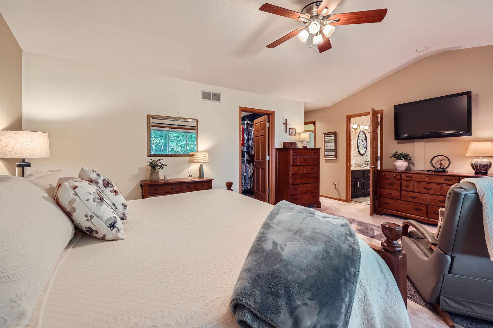 12564 Isanti St NE - Web Quality - 020 - 24 2nd Floor Primary Bedroom.jpg
