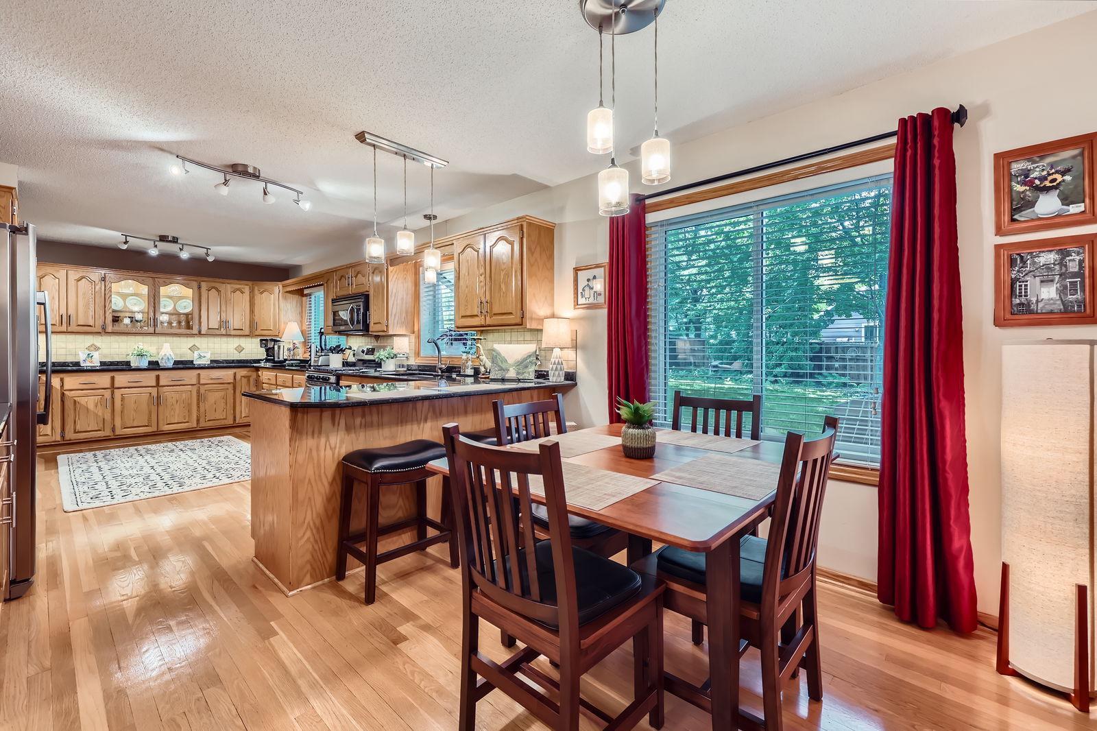 12564 Isanti St NE - Web Quality - 010 - 08 Dining Room.jpg