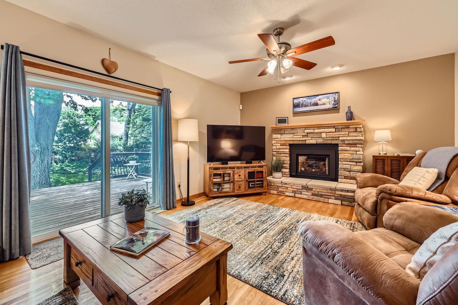 12564 Isanti St NE - Web Quality - 015 - 17 Family Room.jpg