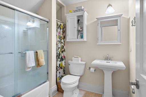 818 Summit Avenue, Saint Paul, MN 55105
