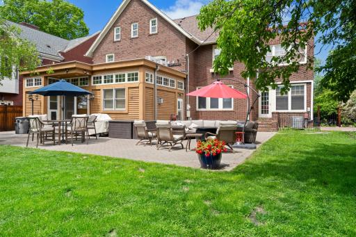 818 Summit Avenue, Saint Paul, MN 55105