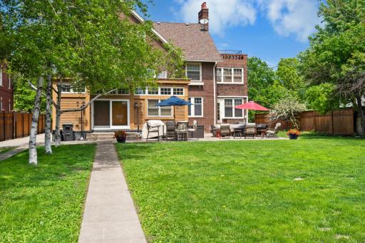 818 Summit Avenue, Saint Paul, MN 55105