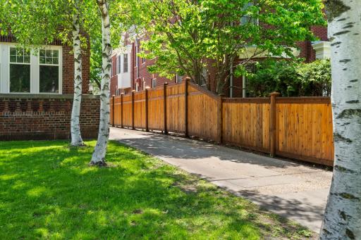 818 Summit Avenue, Saint Paul, MN 55105