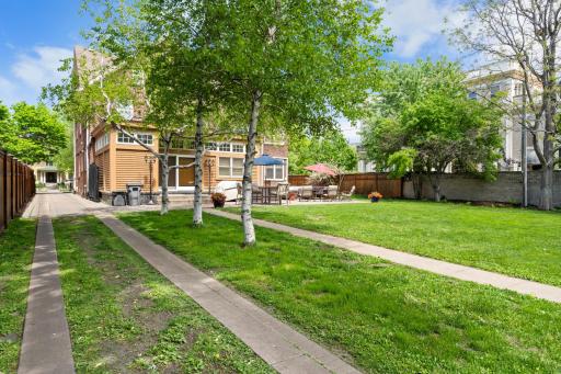 818 Summit Avenue, Saint Paul, MN 55105