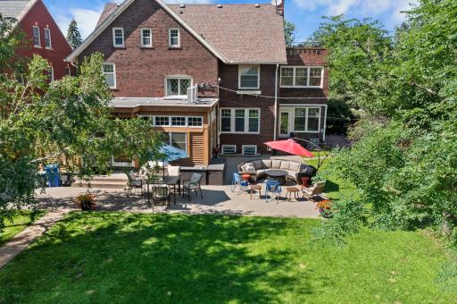 818 Summit Avenue, Saint Paul, MN 55105