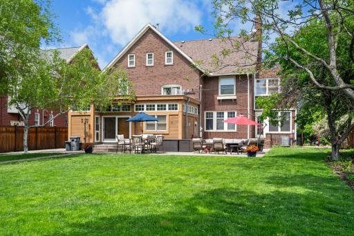818 Summit Avenue, Saint Paul, MN 55105