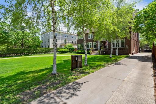 818 Summit Avenue, Saint Paul, MN 55105