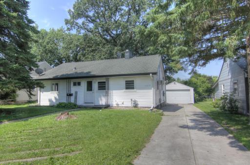 1979 Polaris Place, North Saint Paul, MN 55109