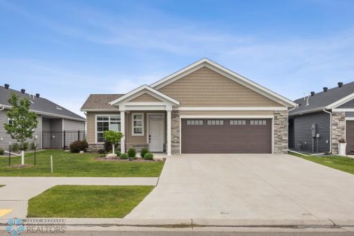842 Rania Way W, West Fargo, ND 58078