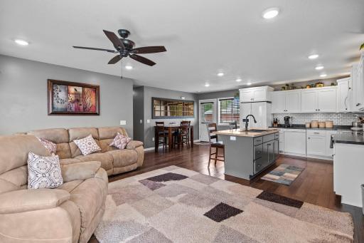 4406 409th Avenue NW, Braham, MN 55006